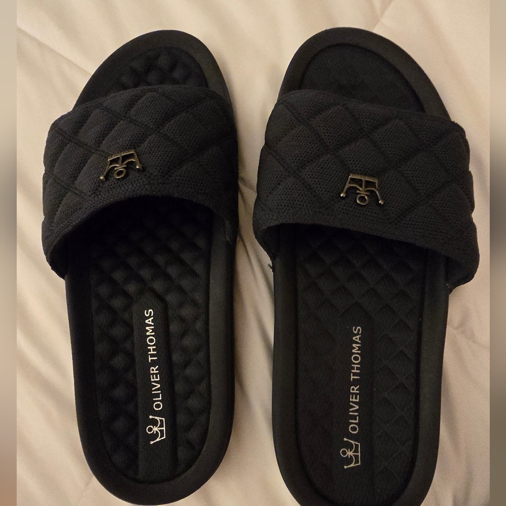 Oliver Thomas Black Quilted Women's Slides NWT